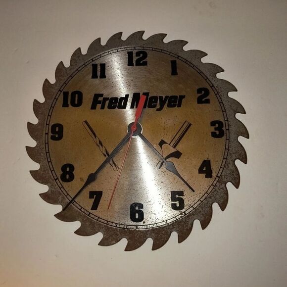 Vintage Fred Meyer Store Saw Clock Promotional Advertisement Made In USA - Picture 1 of 7